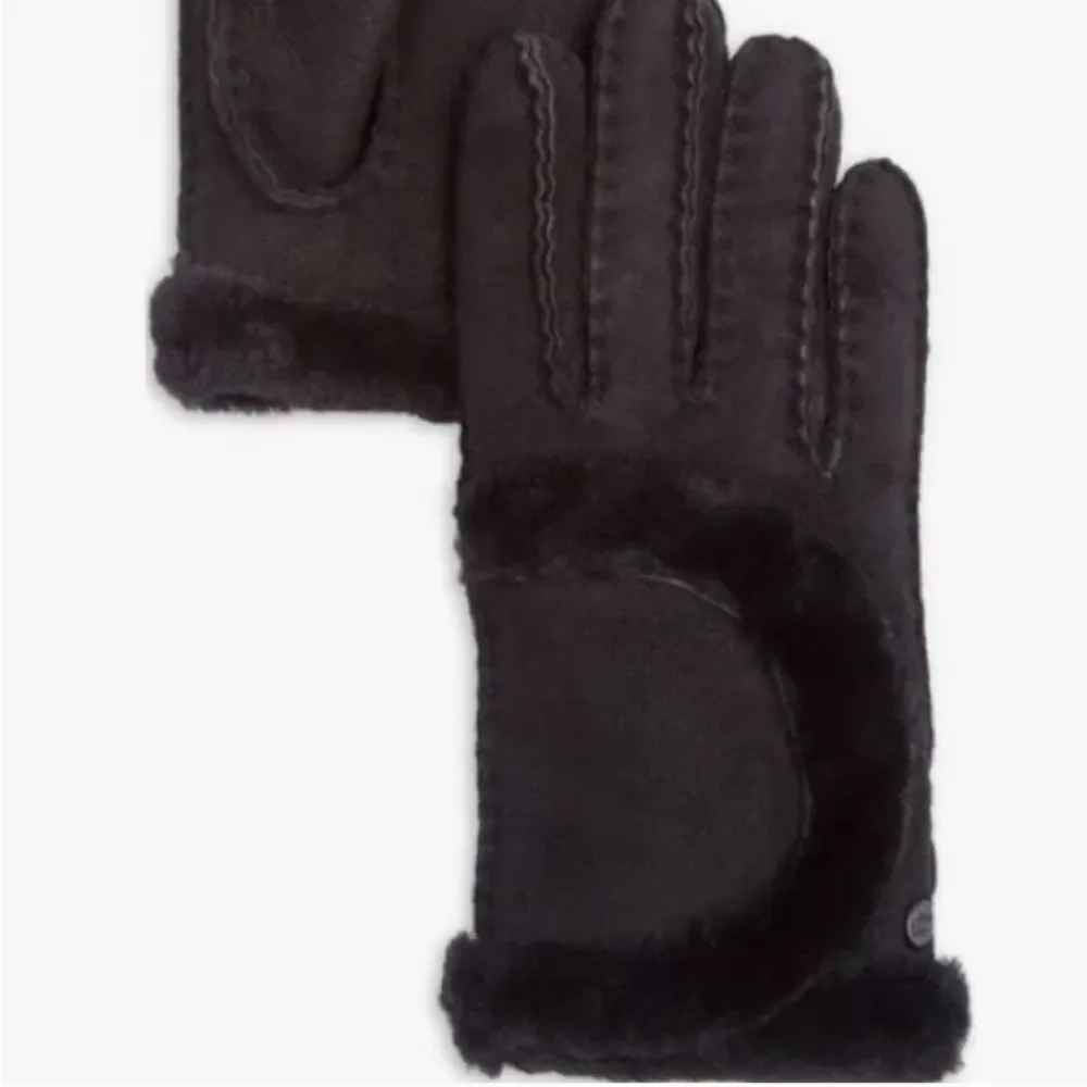 Ugg Sheepskin Exposed‎ Seam Glove- Black
